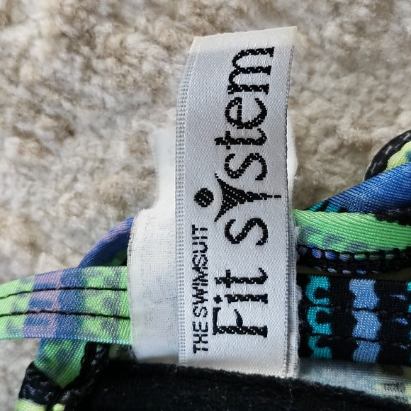 The Swimsuit Fit System Striped Underwire Bikini Top Large - Picture 9 of 11